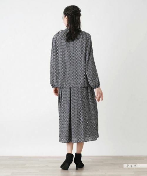 Leilian PLUS HOUSE / レリアンプラスハウス セットアップ | 幾何学柄ブラウススーツ | 詳細6