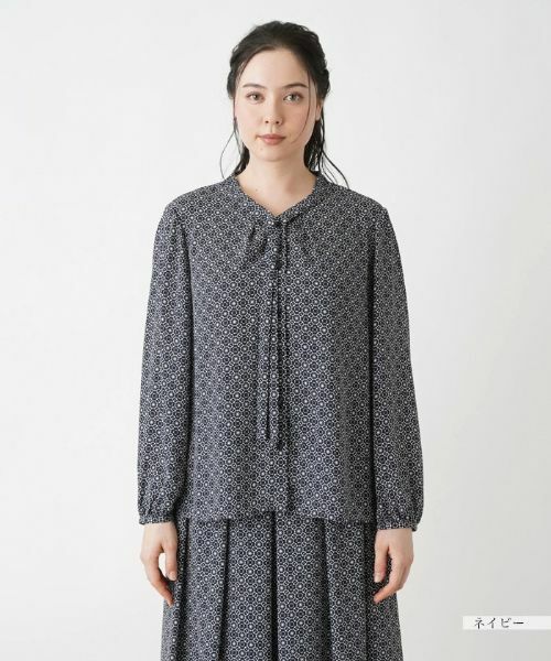 Leilian PLUS HOUSE / レリアンプラスハウス セットアップ | 幾何学柄ブラウススーツ | 詳細7