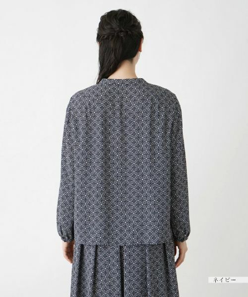 Leilian PLUS HOUSE / レリアンプラスハウス セットアップ | 幾何学柄ブラウススーツ | 詳細9