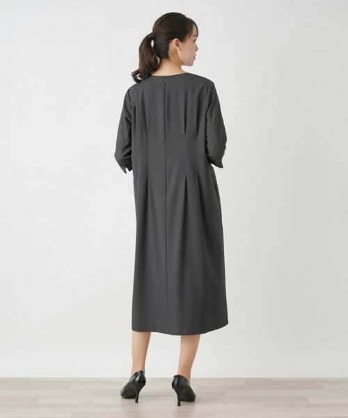 Leilian PLUS HOUSE / レリアンプラスハウス ドレス | キーネックワンピース | 詳細6