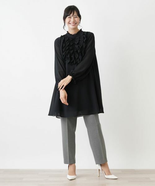 Leilian PLUS HOUSE / レリアンプラスハウス シャツ・ブラウス | チュニック丈フロントフリルブラウス【プラス企画】 | 詳細1