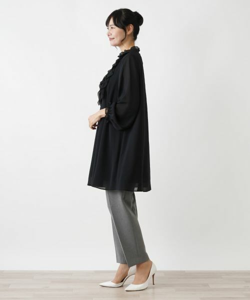 Leilian PLUS HOUSE / レリアンプラスハウス シャツ・ブラウス | チュニック丈フロントフリルブラウス【プラス企画】 | 詳細2