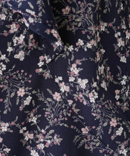 Leilian PLUS HOUSE / レリアンプラスハウス シャツ・ブラウス | フリルノースリーブブラウス【NEMIKA】 | 詳細16