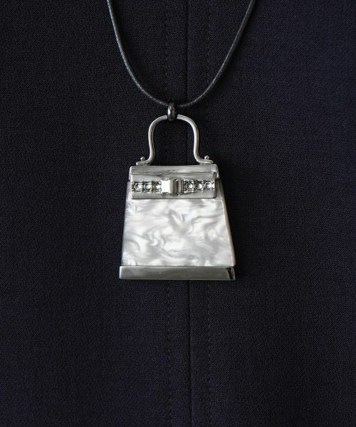 Leilian PLUS HOUSE / レリアンプラスハウス ネックレス・ペンダント・チョーカー | モチーフネックレス（ライトグレー）