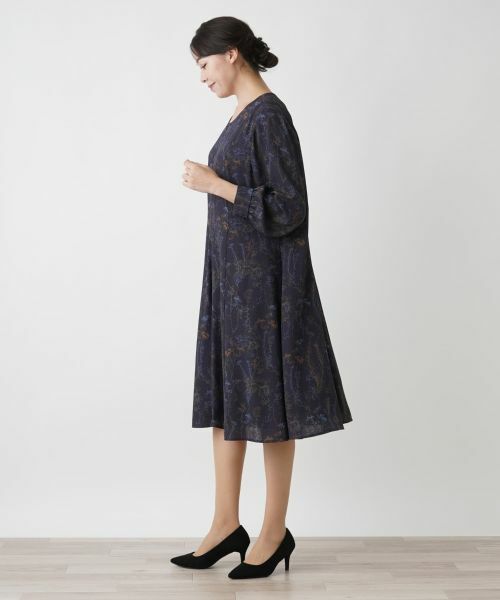 Leilian PLUS HOUSE / レリアンプラスハウス ドレス | Vネックフレアワンピース | 詳細2