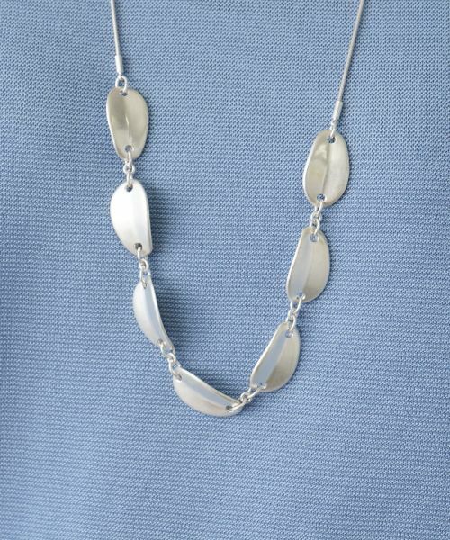 Leilian PLUS HOUSE / レリアンプラスハウス ネックレス・ペンダント・チョーカー | モチーフネックレス（アッシュグレー）