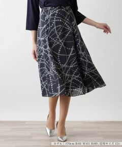 Leilian PLUS HOUSE / レリアンプラスハウス ミニ・ひざ丈スカート | 【店舗人気】プリントミモレスカート