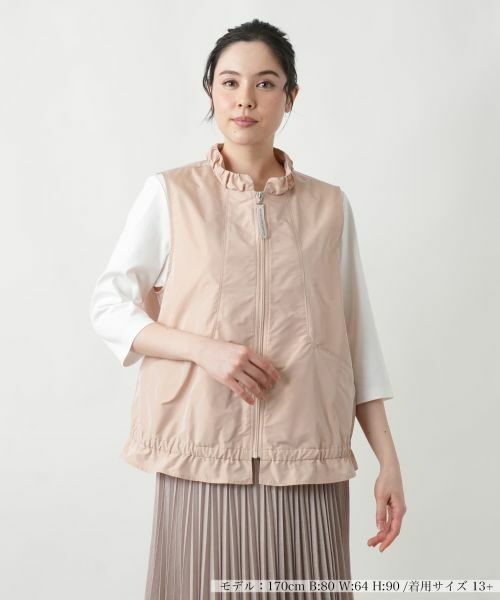 Leilian PLUS HOUSE/レリアンプラスハウス 【店舗人気】スタンドカラーベスト【MUSE BY ROCHAS Premiere】 ライトオレンジ 13+