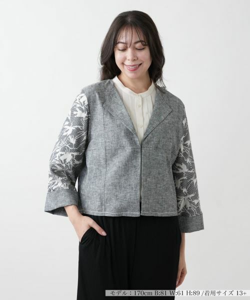 Leilian PLUS HOUSE/レリアンプラスハウス 【店舗人気】ショートジャケット【CINZIA CALDI】 アッシュグレー 13+ Leilian PLUS HOUSE/レリアンプラスハウス 【店舗人気】ショートジャケット【CINZIA CALDI】 アッシュグレー 13+