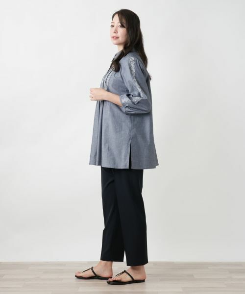 Leilian PLUS HOUSE / レリアンプラスハウス シャツ・ブラウス | 【店舗人気】刺繍ギャザーブラウス【Leilian WHITE LABEL】 | 詳細2