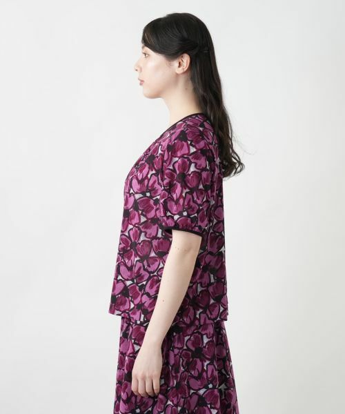 Leilian PLUS HOUSE / レリアンプラスハウス シャツ・ブラウス | 【店舗人気】フラワー柄クルーネックブラウス | 詳細8