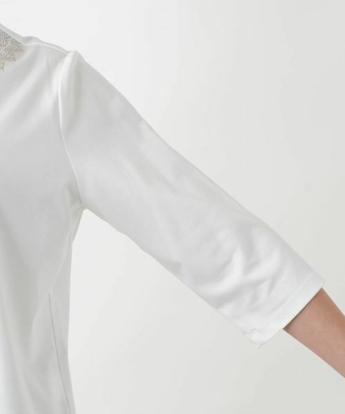 Leilian PLUS HOUSE / レリアンプラスハウス カットソー | 【店舗人気】刺繍クルーネックカットソー【Leilian WHITE LABEL】 | 詳細15