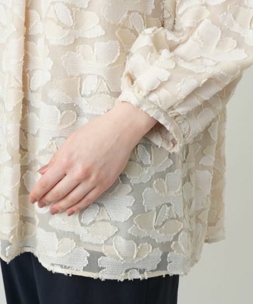 Leilian PLUS HOUSE / レリアンプラスハウス シャツ・ブラウス | 【店舗人気】フラワーモチーフブラウス【BOURGE】 | 詳細13