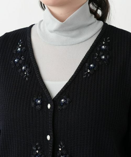 Leilian PLUS HOUSE / レリアンプラスハウス カーディガン・ボレロ | フラワー刺繍Vネックカーディガン【CORSINI & PROTI】 | 詳細13