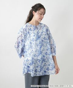 Leilian PLUS HOUSE / レリアンプラスハウス シャツ・ブラウス | フラワー柄キーネックブラウス