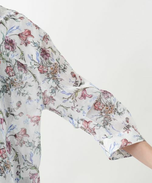 Leilian PLUS HOUSE / レリアンプラスハウス シャツ・ブラウス | フラワー柄キーネックブラウス | 詳細12