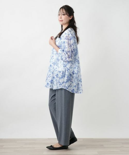 Leilian PLUS HOUSE / レリアンプラスハウス シャツ・ブラウス | フラワー柄キーネックブラウス | 詳細2