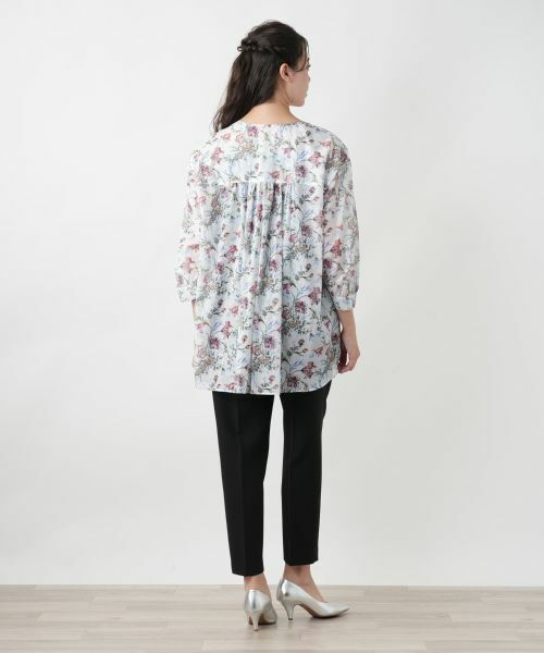 Leilian PLUS HOUSE / レリアンプラスハウス シャツ・ブラウス | フラワー柄キーネックブラウス | 詳細6