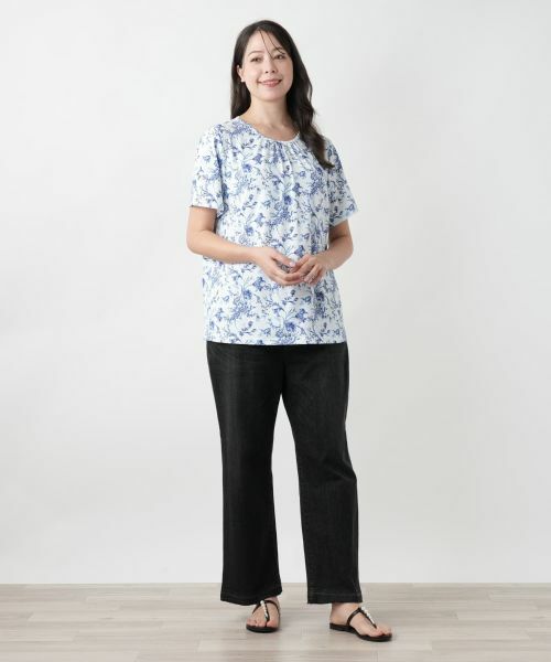 Leilian PLUS HOUSE / レリアンプラスハウス カットソー | 【店舗人気】フラワー柄クルーネックカットソー | 詳細1