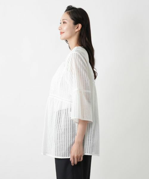 Leilian PLUS HOUSE / レリアンプラスハウス シャツ・ブラウス | 透かしレースキーネックブラウス | 詳細5