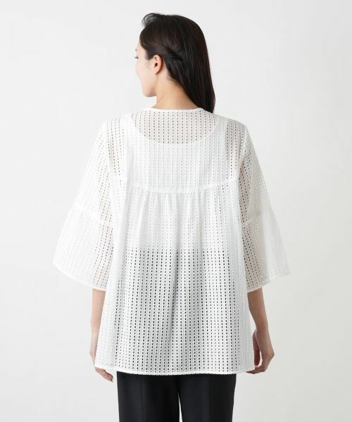Leilian PLUS HOUSE / レリアンプラスハウス シャツ・ブラウス | 透かしレースキーネックブラウス | 詳細6