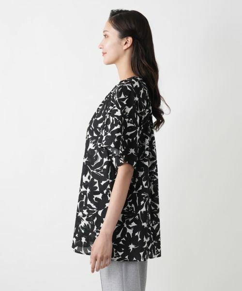 Leilian PLUS HOUSE / レリアンプラスハウス シャツ・ブラウス | フラワープリントブラウス | 詳細5