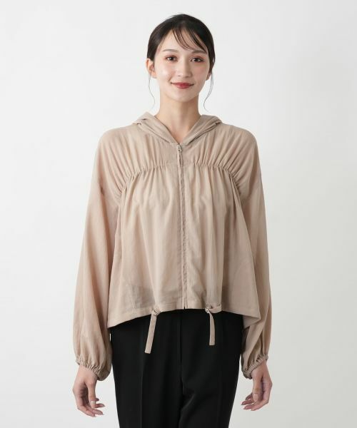 Leilian フード付きベージュジャケットsize13＋ レリアン ベージュ ダウンジャケットサイズ13+