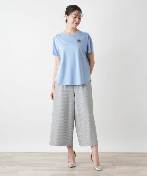 極美品　レリアンプラスハウス　 サイド切り替えカットソー 店舗人気】バックモチーフカットソー | Leilian plus house