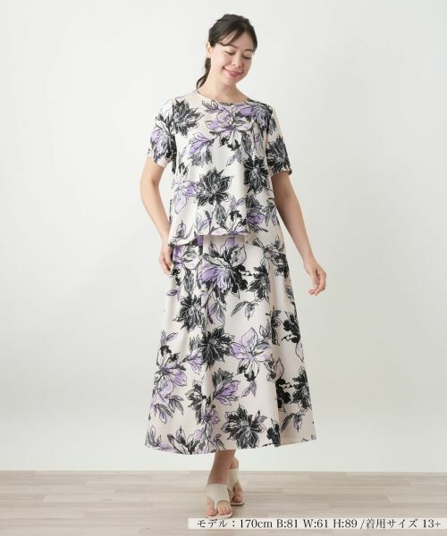 Leilian PLUS HOUSE / レリアンプラスハウス シャツ・ブラウス | 花柄クルーネックブラウス | 詳細1