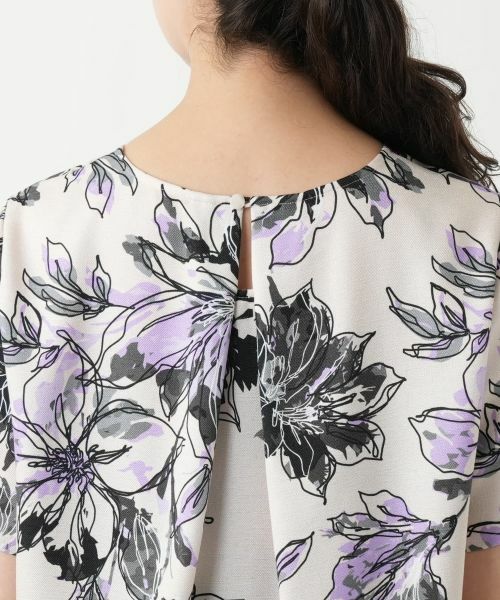 Leilian PLUS HOUSE / レリアンプラスハウス シャツ・ブラウス | 花柄クルーネックブラウス | 詳細8