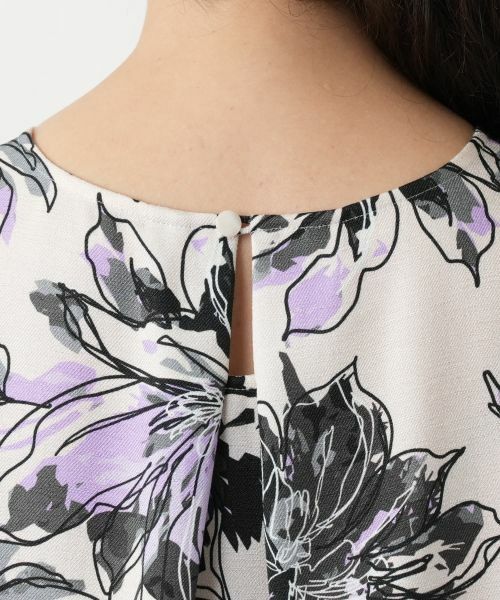 Leilian PLUS HOUSE / レリアンプラスハウス シャツ・ブラウス | 花柄クルーネックブラウス | 詳細9