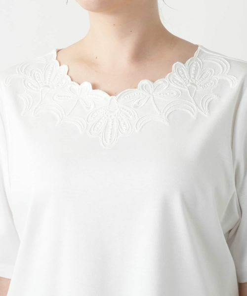 Leilian PLUS HOUSE / レリアンプラスハウス カットソー | フラワー刺繍Tシャツ【Leilian WHITE LABEL】 | 詳細10