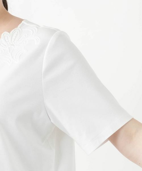 Leilian PLUS HOUSE / レリアンプラスハウス カットソー | フラワー刺繍Tシャツ【Leilian WHITE LABEL】 | 詳細12