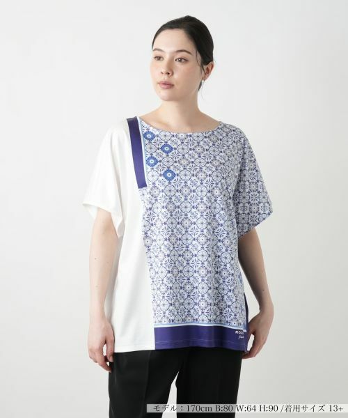 Leilian PLUS HOUSE/レリアンプラスハウス 幾何学柄切替Tシャツ【ROCHAS Premiere】 ロイヤルブルー 11(L) Leilian PLUS HOUSE/レリアンプラスハウス 幾何学柄切替Tシャツ【ROCHAS Premiere】 ロイヤルブルー 11(L)