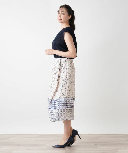 Leilian PLUS HOUSE / レリアンプラスハウス ミニ・ひざ丈スカート | 幾何学柄切替ラップ風スカート【BOURGE】 | 詳細2