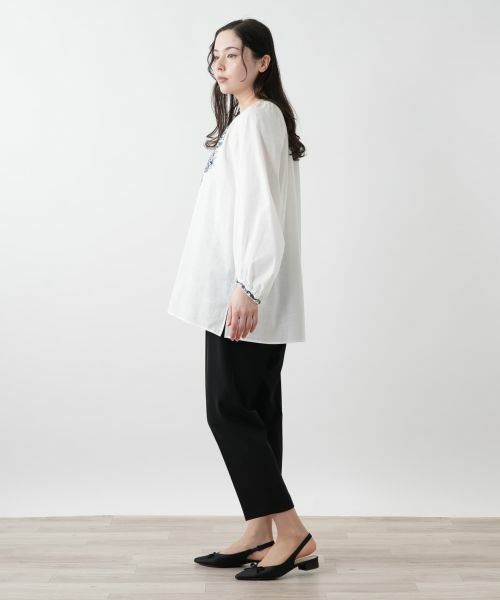 Leilian PLUS HOUSE / レリアンプラスハウス シャツ・ブラウス | 刺繍スモックブラウス | 詳細2