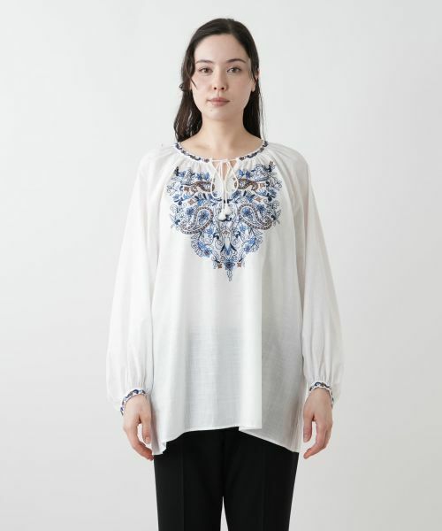 Leilian PLUS HOUSE / レリアンプラスハウス シャツ・ブラウス | 刺繍スモックブラウス | 詳細4