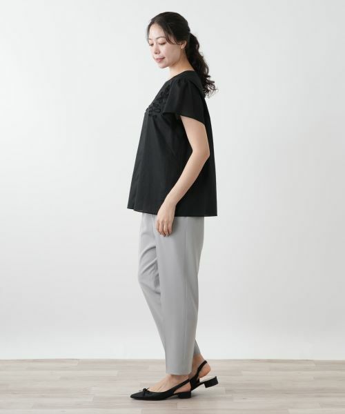 Leilian PLUS HOUSE / レリアンプラスハウス フラワー刺繍ブラウス【Leilian WHITE LABEL】 フラワー刺繍ブラウス【Leilian WHITE LABEL】|レリアン プラス