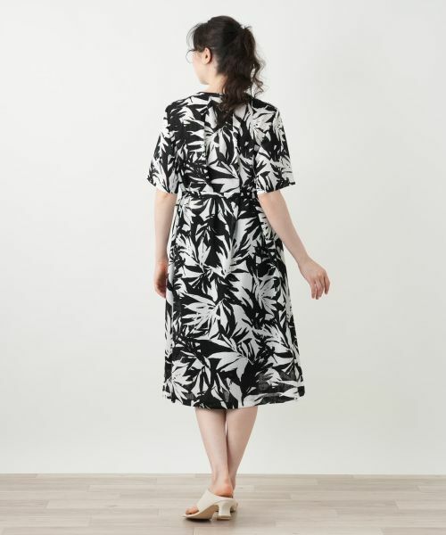 Leilian PLUS HOUSE / レリアンプラスハウス ドレス | リーフ柄フレアワンピース【Leilian WHITE LABEL】 | 詳細7