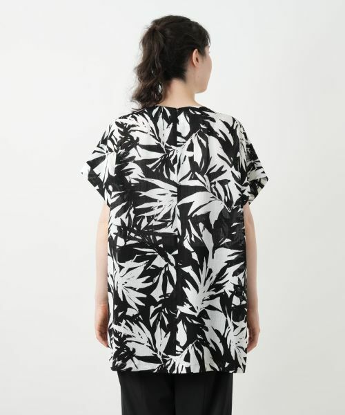 Leilian PLUS HOUSE / レリアンプラスハウス シャツ・ブラウス | 【店舗人気】リーフ柄チュニックブラウス【Leilian WHITE LABEL】 | 詳細10