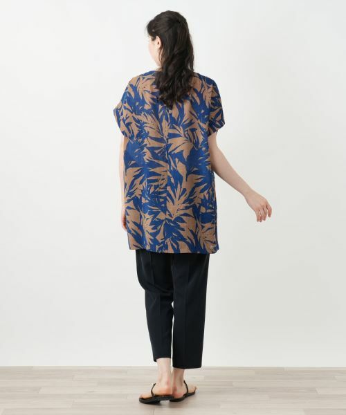 Leilian PLUS HOUSE / レリアンプラスハウス シャツ・ブラウス | 【店舗人気】リーフ柄チュニックブラウス【Leilian WHITE LABEL】 | 詳細3