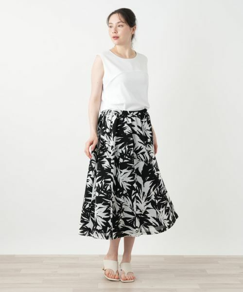 Leilian PLUS HOUSE / レリアンプラスハウス ミニ・ひざ丈スカート | リーフ柄フレアスカート【Leilian WHITE LABEL】 | 詳細1