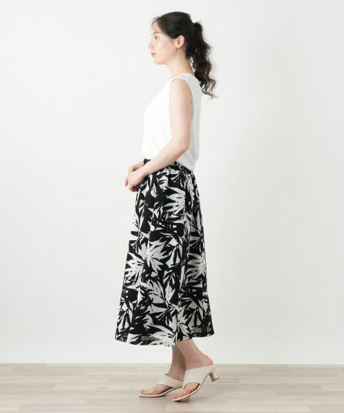 Leilian PLUS HOUSE / レリアンプラスハウス ミニ・ひざ丈スカート | リーフ柄フレアスカート【Leilian WHITE LABEL】 | 詳細2