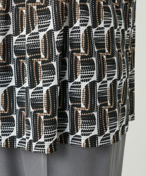 Leilian PLUS HOUSE / レリアンプラスハウス カットソー | 【店舗人気】幾何学柄タックカットソー【Leilian WHITE LABEL】 | 詳細13