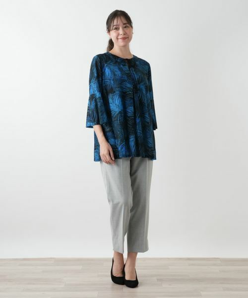 Leilian PLUS HOUSE / レリアンプラスハウス シャツ・ブラウス | プリントフレアブラウス【Leilian WHITE LABEL】 | 詳細4