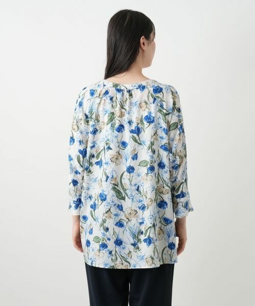 Leilian PLUS HOUSE / レリアンプラスハウス シャツ・ブラウス | フラワー柄チュニックブラウス【Leilian WHITE LABEL】 | 詳細9