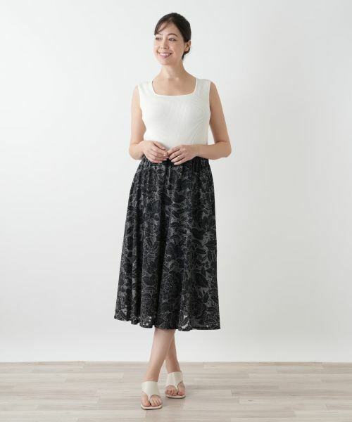 Leilian PLUS HOUSE / レリアンプラスハウス ミニ・ひざ丈スカート | フラワー刺繍スカート | 詳細1