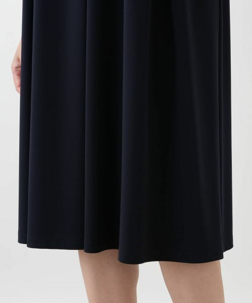 Leilian PLUS HOUSE / レリアンプラスハウス ドレス | Vネックフレアワンピース【Leilian WHITE LABEL】 | 詳細17