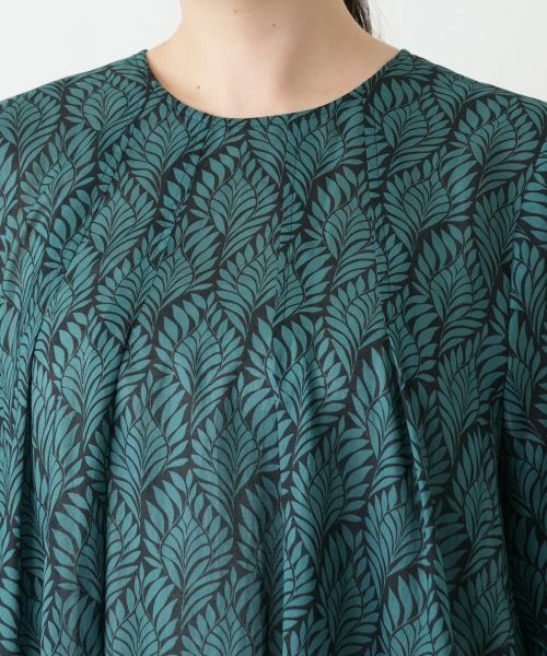 Leilian PLUS HOUSE / レリアンプラスハウス シャツ・ブラウス | プリントフレアブラウス【BOURGE】 | 詳細10