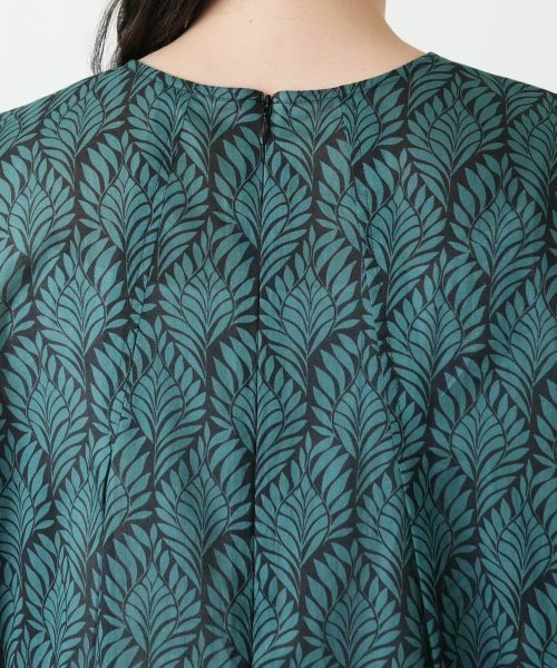 Leilian PLUS HOUSE / レリアンプラスハウス シャツ・ブラウス | プリントフレアブラウス【BOURGE】 | 詳細11